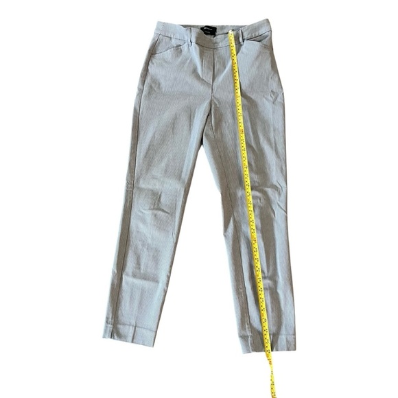 Reitmans The Iconic Slim Fit Dress Pants Size 6 Gray White Pinstripe Trousers - Picture 2 of 12